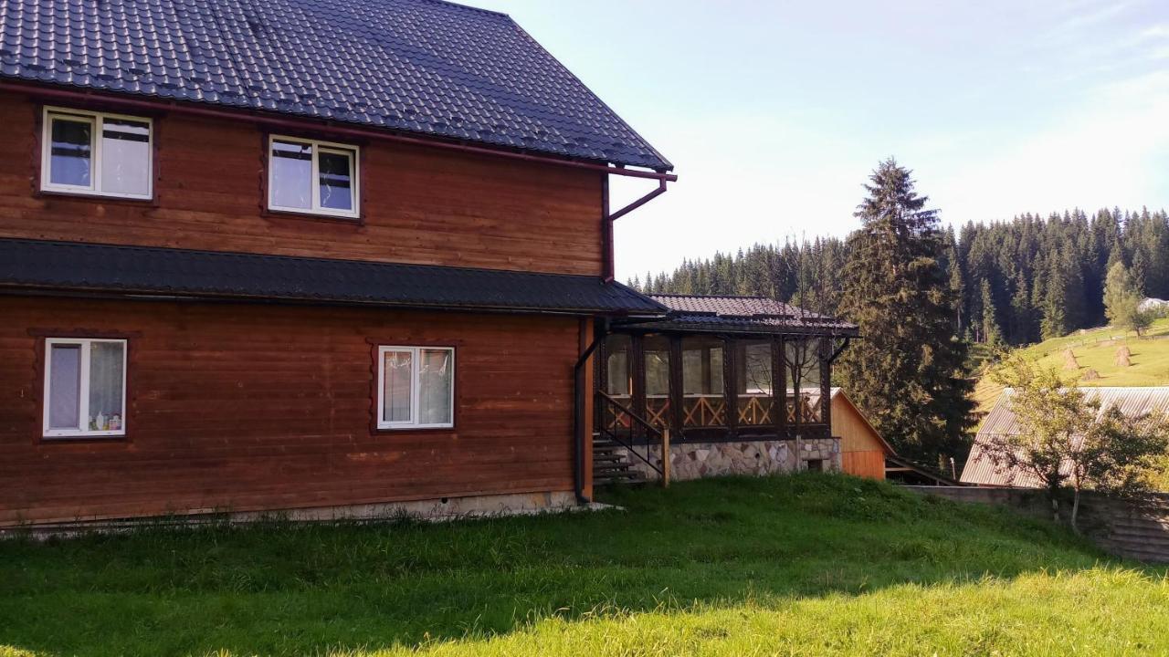 Гостьовий Дім "У Ані" Yablunytsya Exterior foto