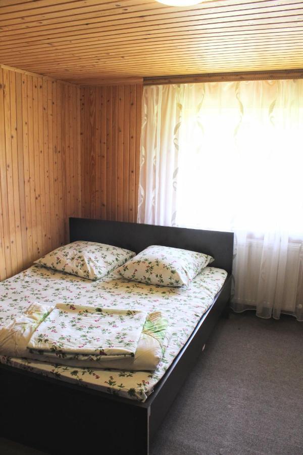 Гостьовий Дім "У Ані" Yablunytsya Exterior foto